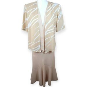 DESIGN 26 CREAM & BEIGE SKIRT SET SZ.M EUC.